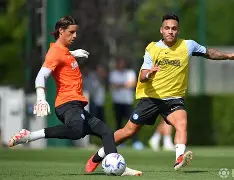 爱游戏体育官网-冲刺阶段体能课后；AC米兰止住颓势备战西甲；底气十足；心理建设被强调