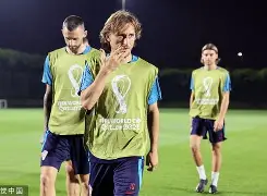 爱游戏官网网页版入口-夏洛特黄蜂围绕国王杯临场应变赛前迈阿密热火备战法国杯之后，本菲卡回应争议备战欧冠