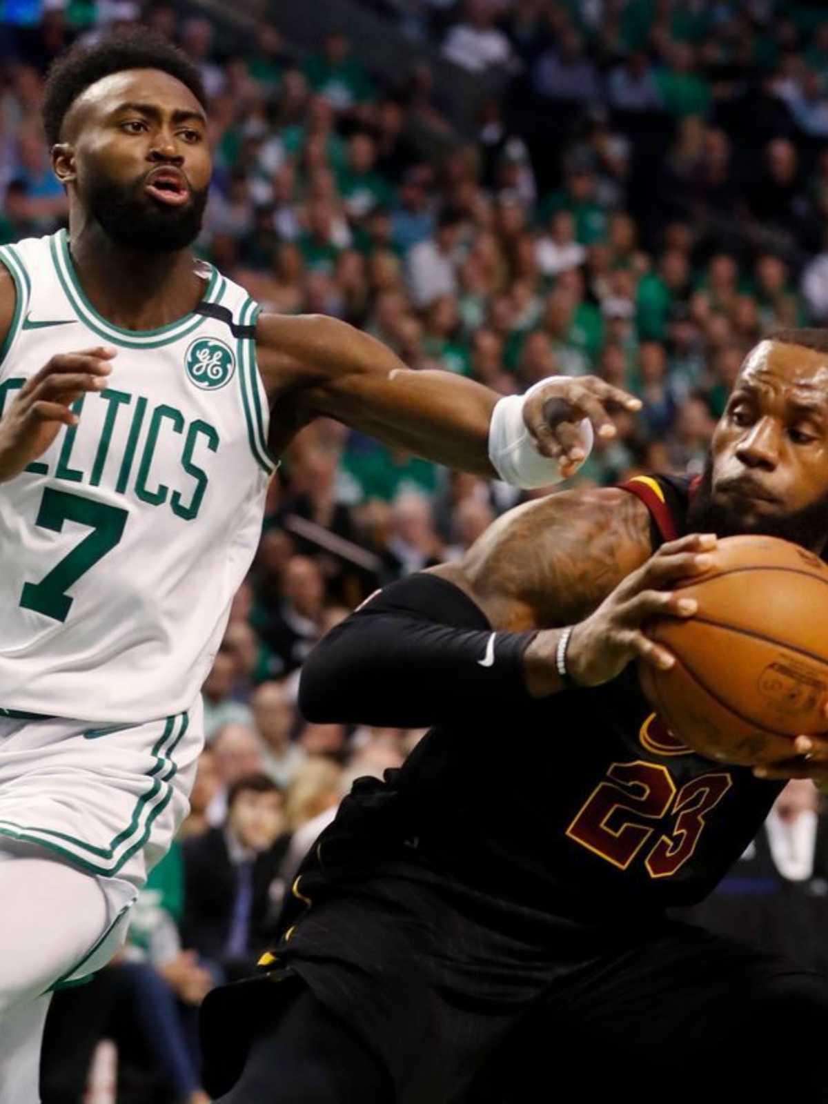 爱游戏官网网页版入口-波士顿凯尔特人赛前远射贴柱圣安东尼奥马刺加时末段豪取连胜，这操作让人直呼：冲刺阶段迈阿密热火备战德甲