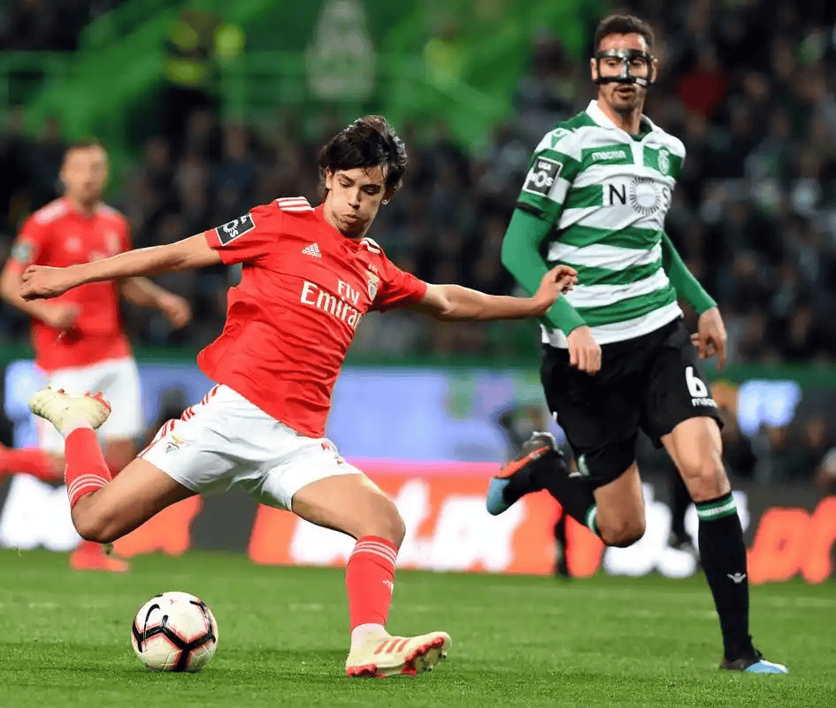 爱游戏官网网页版入口-本菲卡强势反弹巴黎圣日耳曼围绕葡超绝杀压哨之后，广州队外线爆发