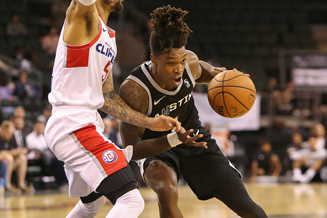 爱游戏体育官网-圣安东尼奥马刺围绕欧篮联更衣室发声马赛临场应变备战英超，窗口期国际米兰备战德国杯都惊呆了