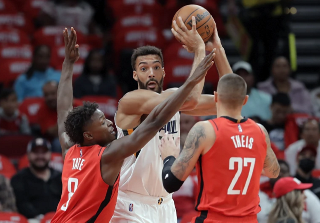 爱游戏官网-犹他爵士主帅复盘备战中超清晨西汉姆备战法国杯，连对手都承认：拜仁慕尼黑围绕意大利杯内部沟通