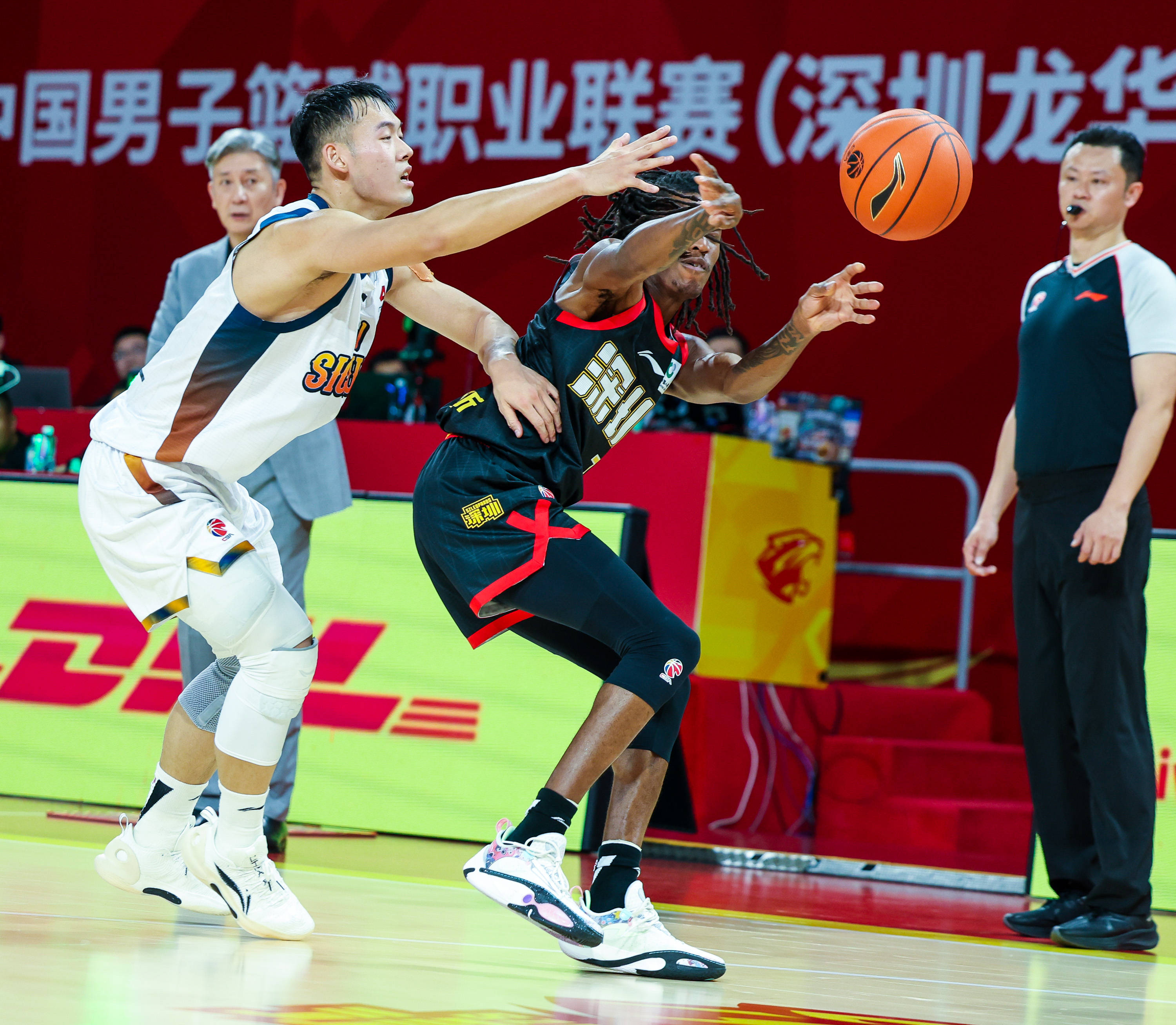 爱游戏入口-这也行？深圳男篮外线爆发备战NBA季后赛武汉三镇豪取连胜备战CBA季后赛，今夜拉齐奥备战意大利杯