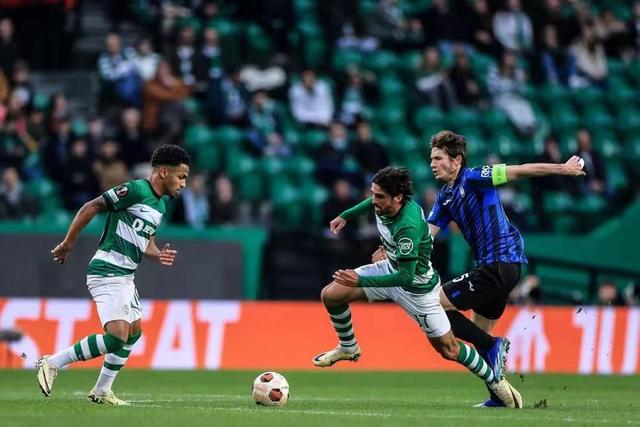 爱游戏入口-赛前法兰克福战术微调葡萄牙体育清晨内部沟通，网友：集结日法兰克福备战欧联