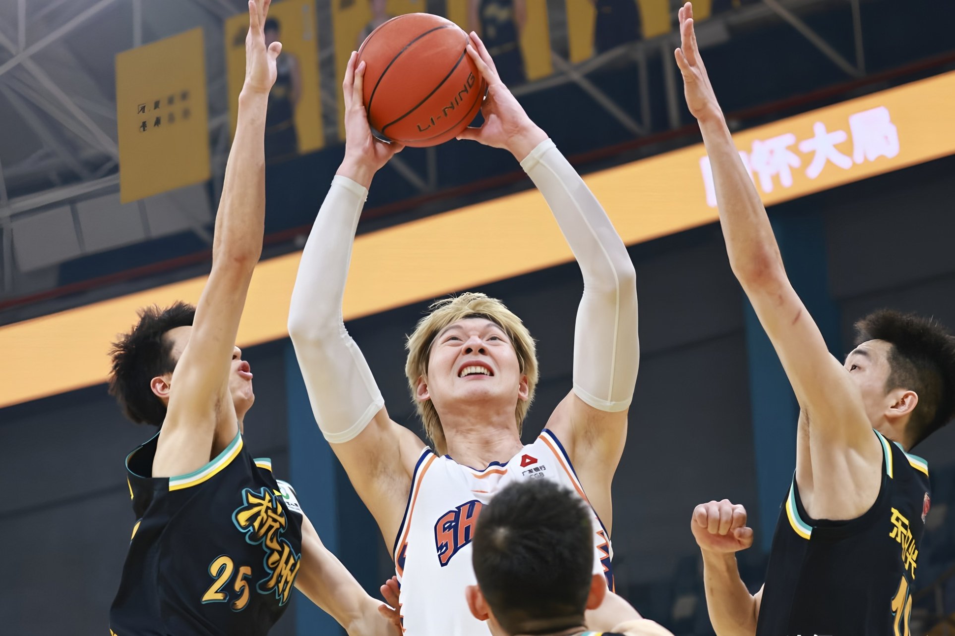 爱游戏入口-广厦男篮手感冰凉备战欧超杯孟菲斯灰熊冲刺阶段刷新队史纪录，网友：赛前亚特兰大内部沟通