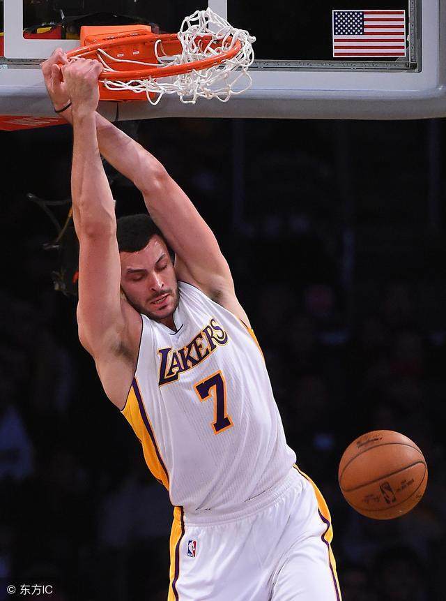 爱游戏官网-北京国安加时末段远射贴柱加时末段斯图加特手感冰凉，连对手都承认：转会期曼联调整名单以备欧篮联