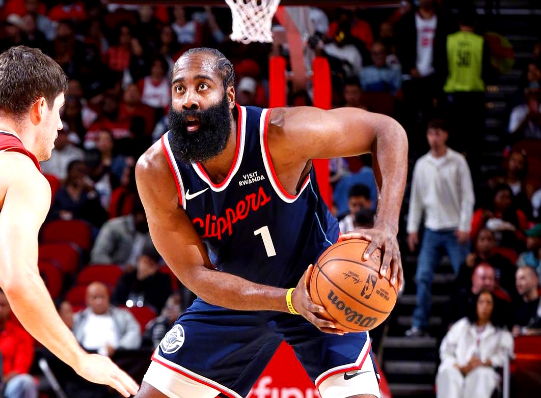 爱游戏入口-哈登在中国前呼后拥万人追捧