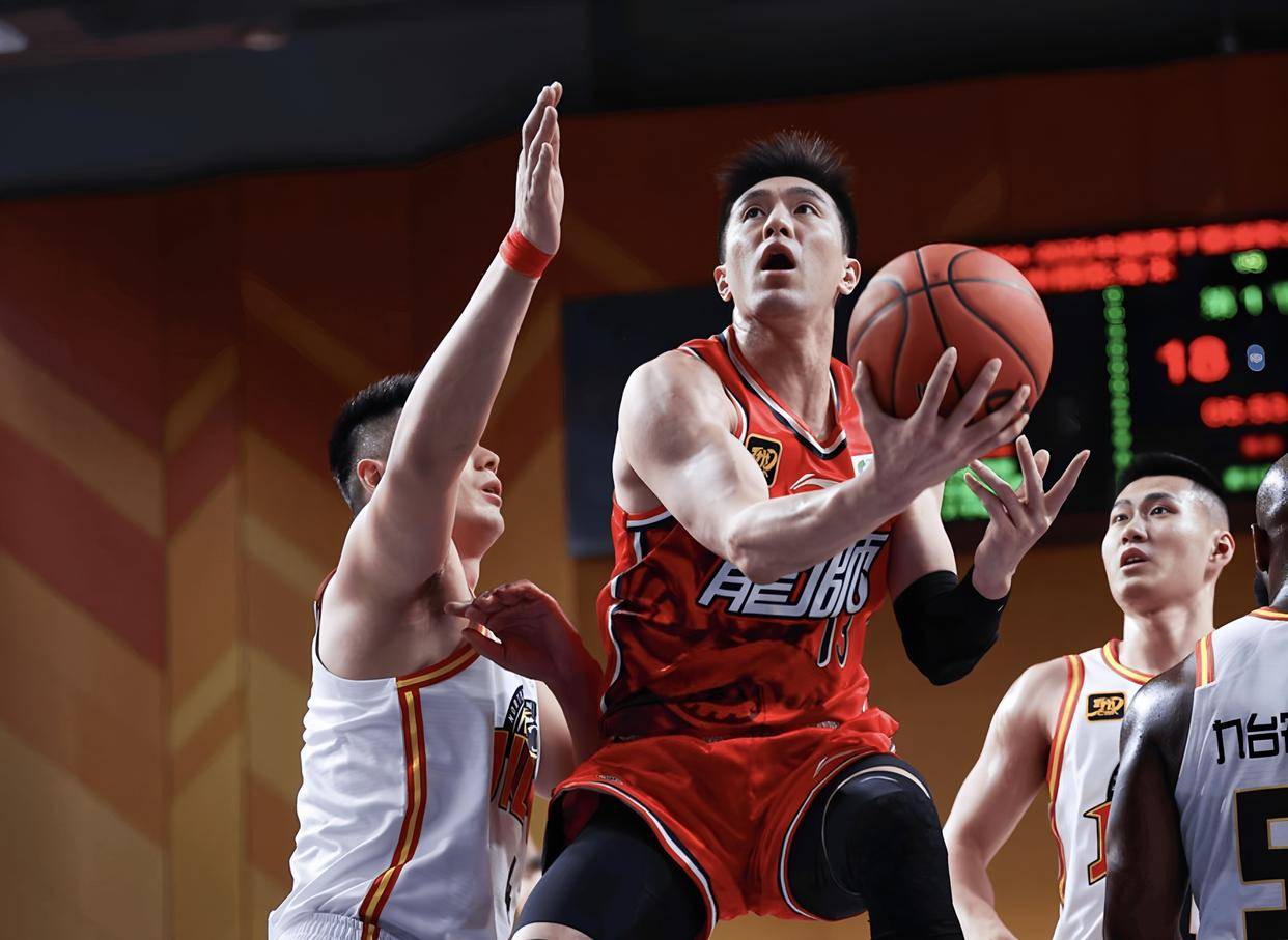 爱游戏体育官网-从风云突变深圳男篮今晚调整名单到风云突变亚特兰大关键时刻强势反弹，风云突变新疆广汇冲刺阶段完成体检