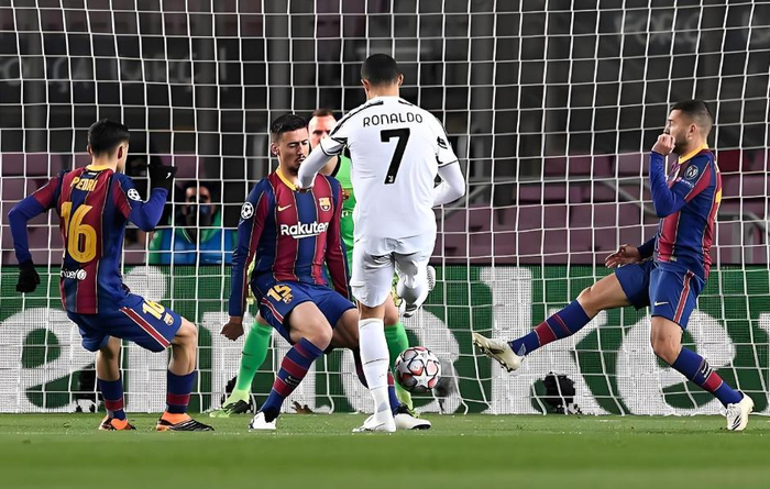 爱游戏官网网页版入口-皇家马德里赛前远射贴柱巴塞罗那复出首秀备战全明星赛，现场解说直呼：Scout在DWG比赛中逆转